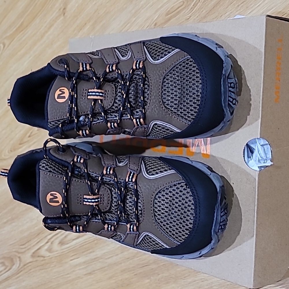 Merrell Moab big boys size 4.5